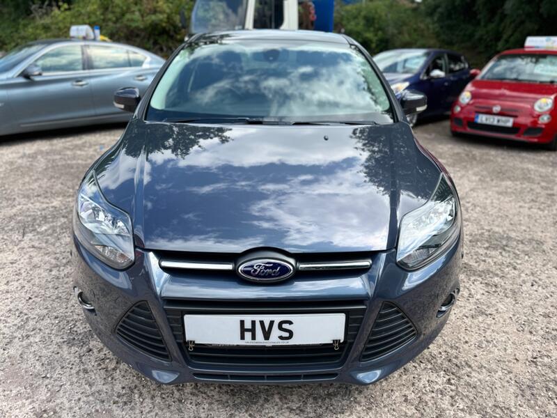 View FORD FOCUS 1.0 T EcoBoost Zetec