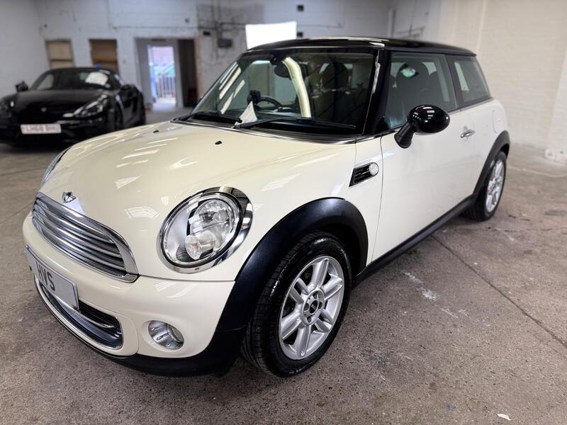 View MINI HATCH 1.6 Cooper Hatch