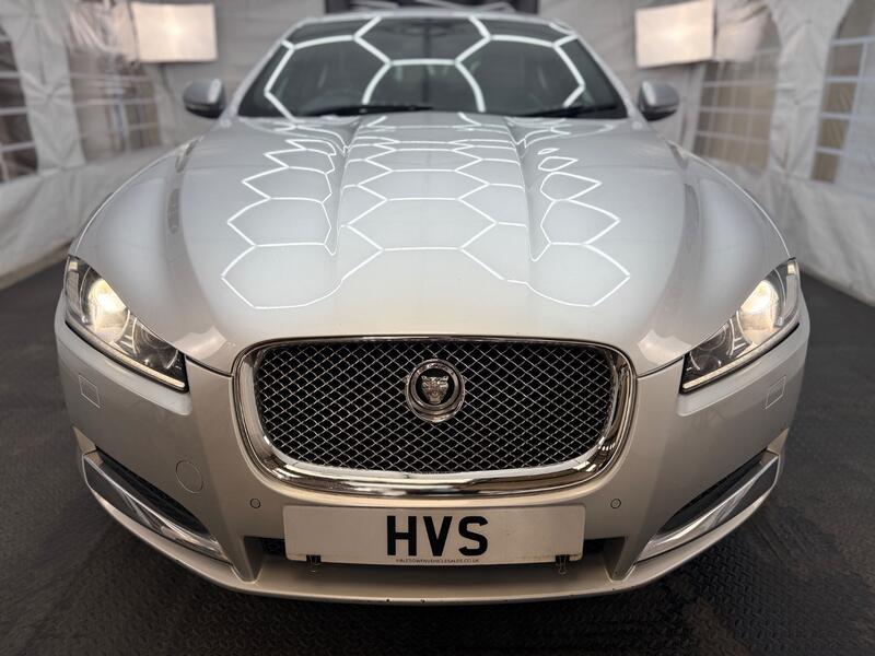 View JAGUAR XF 3.0 d V6 R-Sport