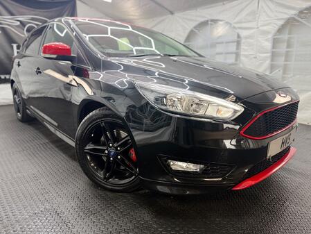 FORD FOCUS 1.5 T EcoBoost Zetec S Black Edition