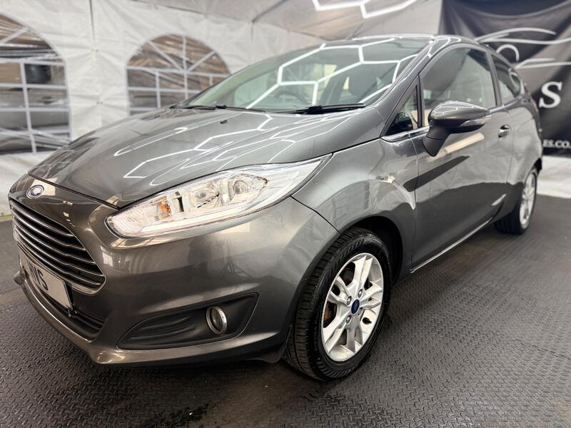 View FORD FIESTA 1.3 Zetec